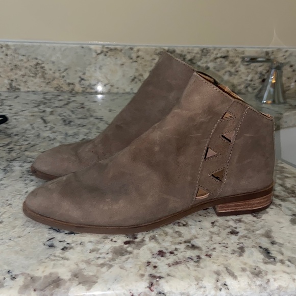 Lucky brand booties - Picture 2 of 4